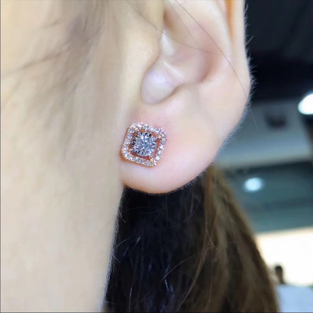 New Women’s Round Gems Diamond Earrings - Picture 9 of 10